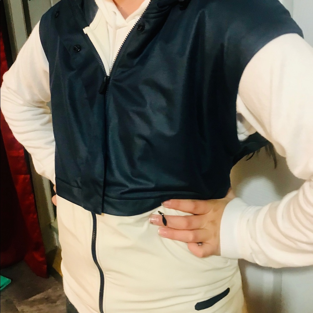 Under armor running vest